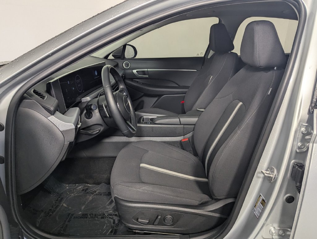 Certified 2024 Hyundai Sonata SEL w/ Convenience Package FWD image 13