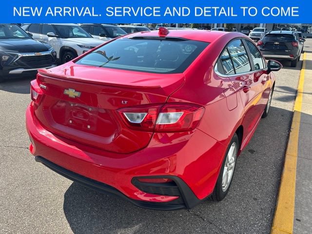 Used 2017 Chevrolet Cruze LT w/ Convenience Package FWD image 10