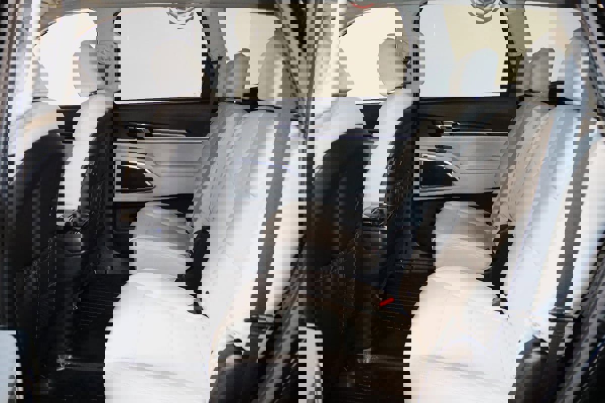 Used 2023 Kia Telluride S image 33