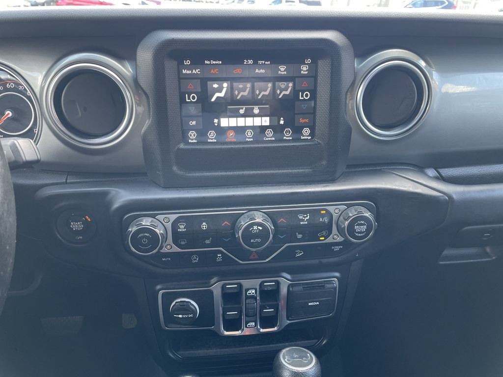 Used 2020 Jeep Wrangler Unlimited Sahara w/ Cold Weather Group AWD/4WD image 18