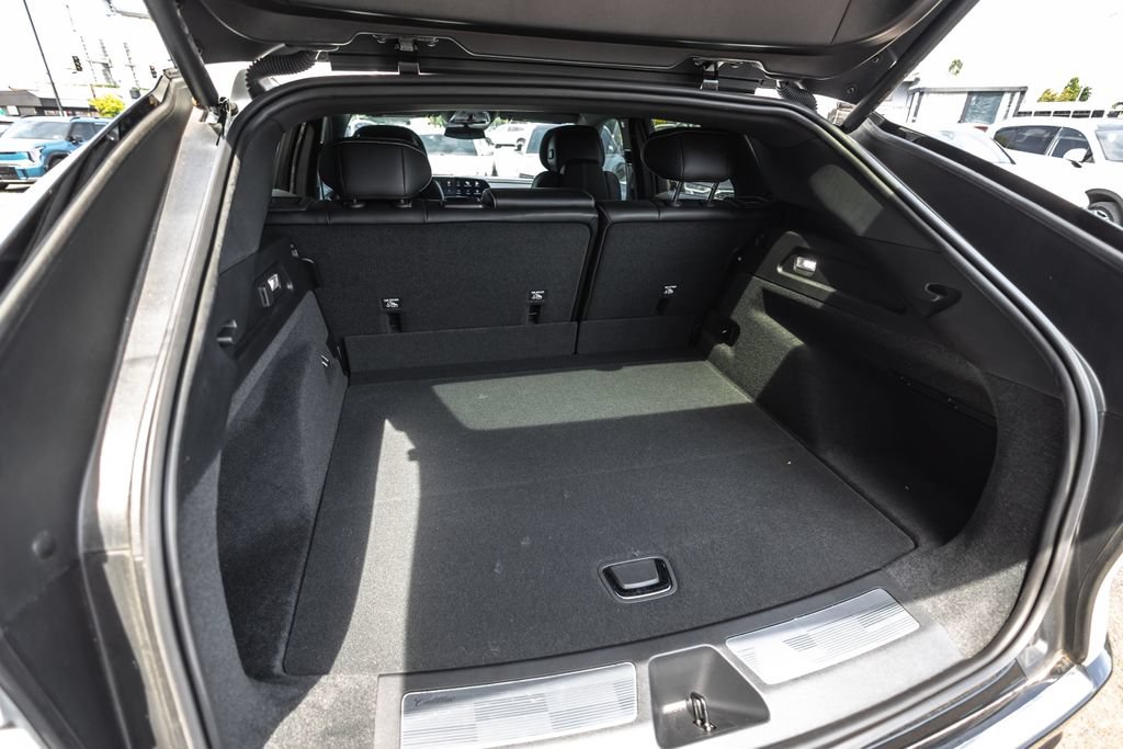 Used 2024 Cadillac Lyriq Luxury RWD image 30