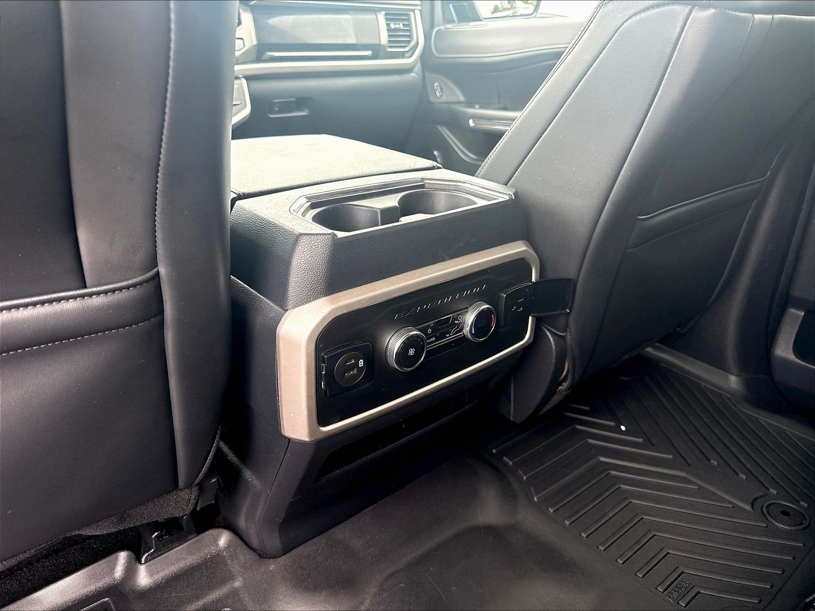 Certified 2023 Ford Expedition XLT RWD image 15