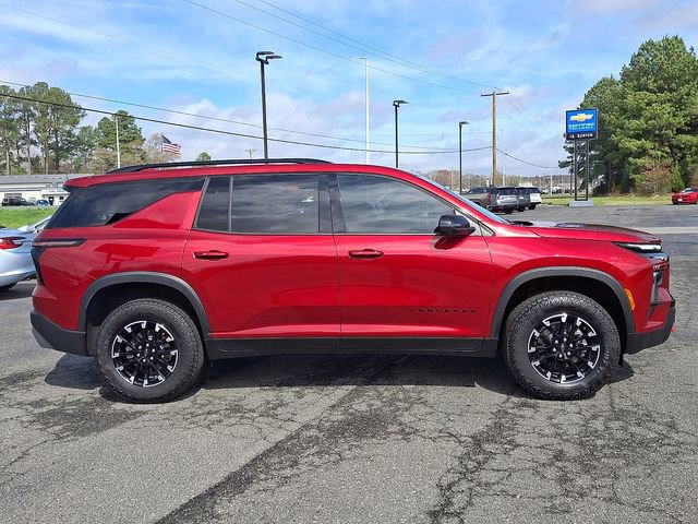 Certified 2025 Chevrolet Traverse Z71 w/ Driver Confidence Package AWD/4WD image 8