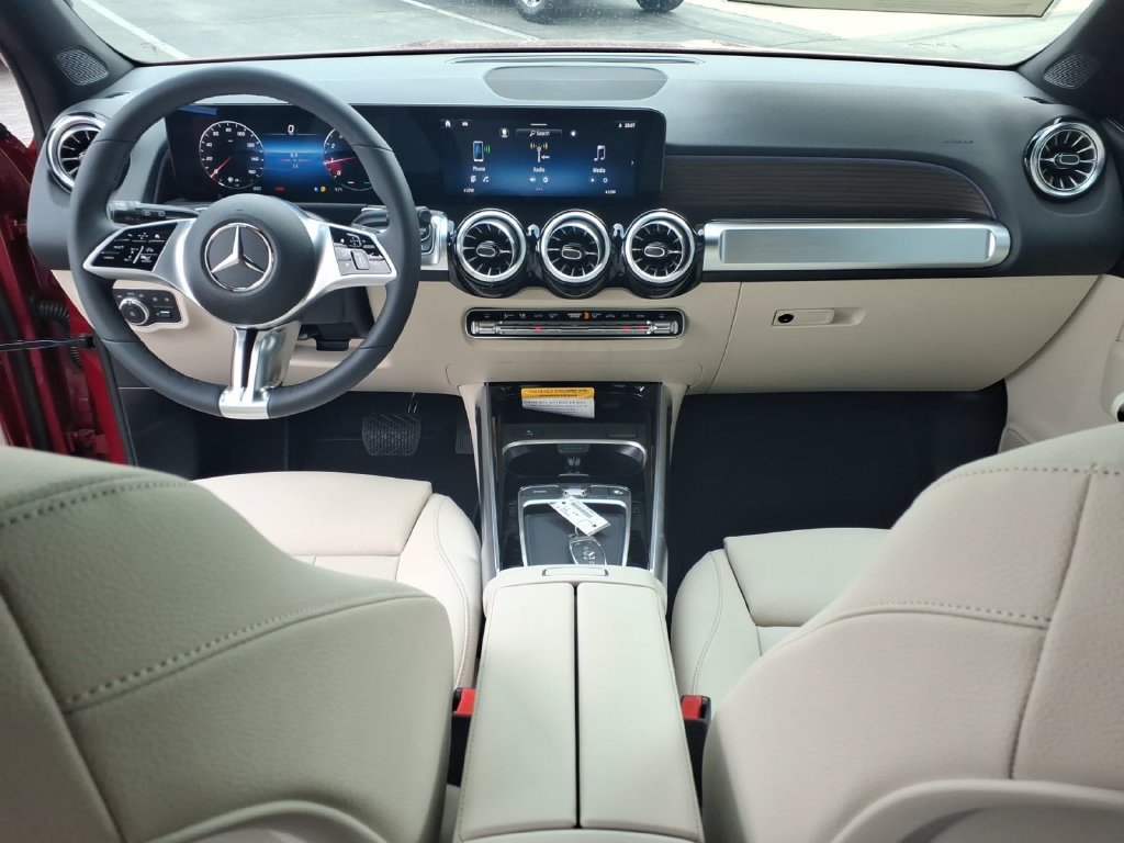 New 2026 Mercedes-Benz GLB 250 4MATIC image 28