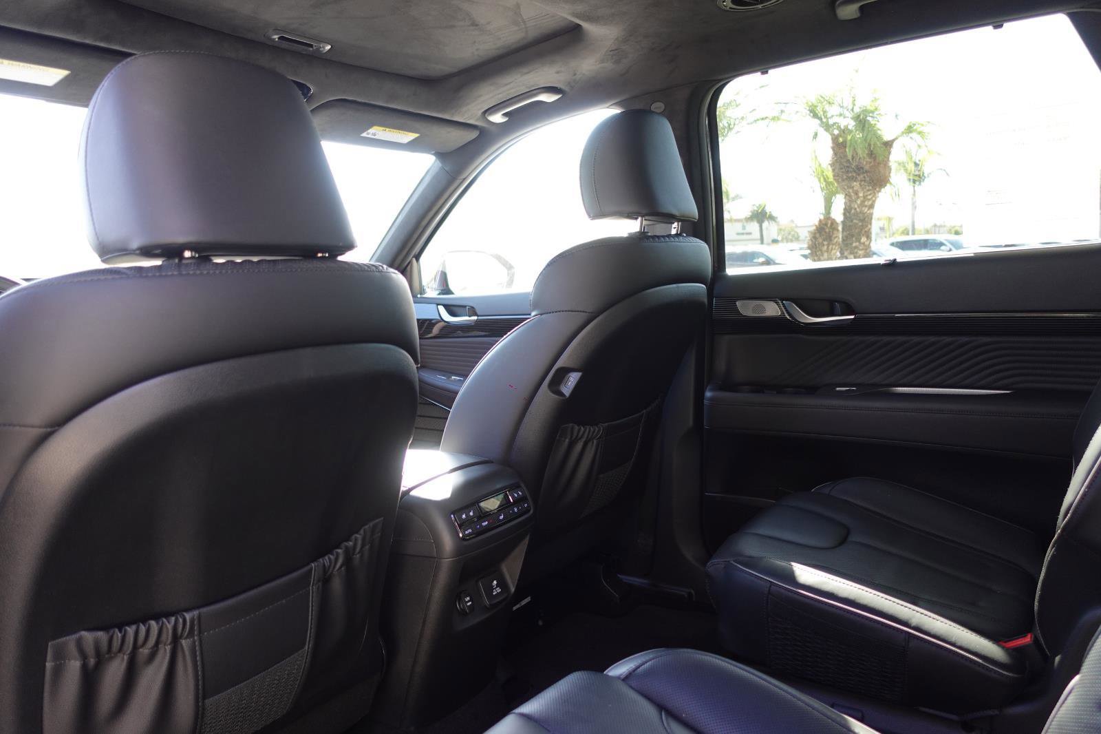 Used 2024 Hyundai Palisade Calligraphy image 33