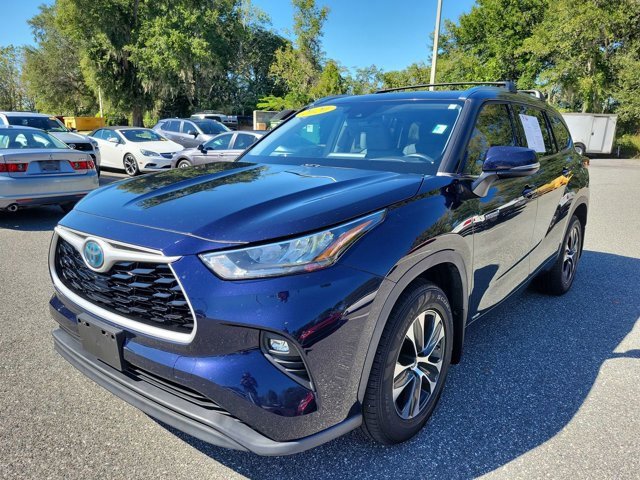 Used 2020 Toyota Highlander XLE image 8