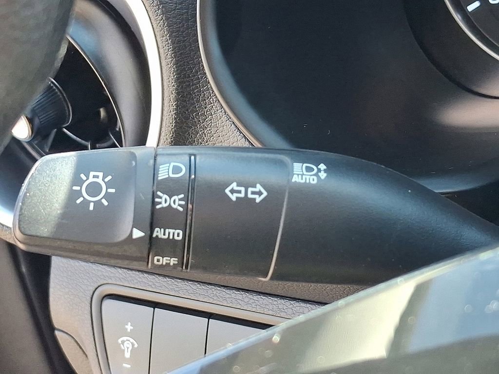 Used 2023 Kia Forte LXS image 25