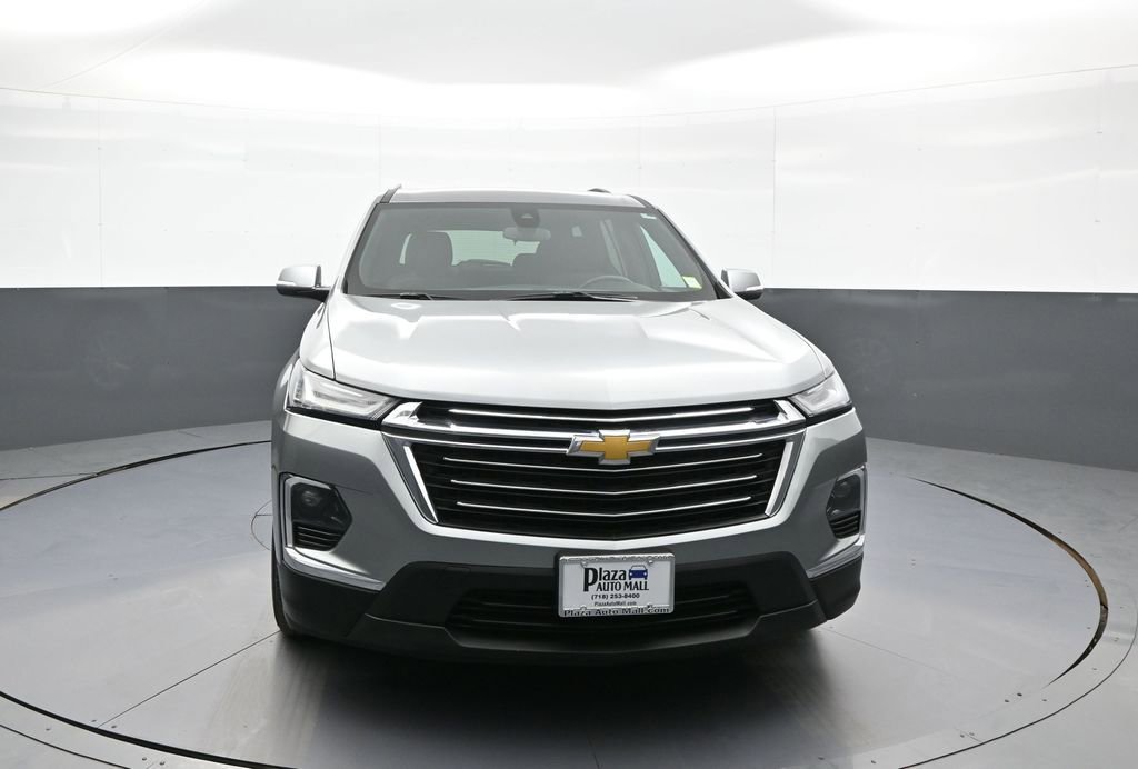 Used 2023 Chevrolet Traverse LT AWD/4WD image 2
