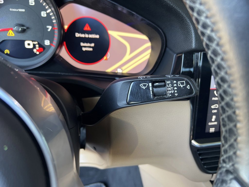 Used 2020 Porsche Cayenne image 28