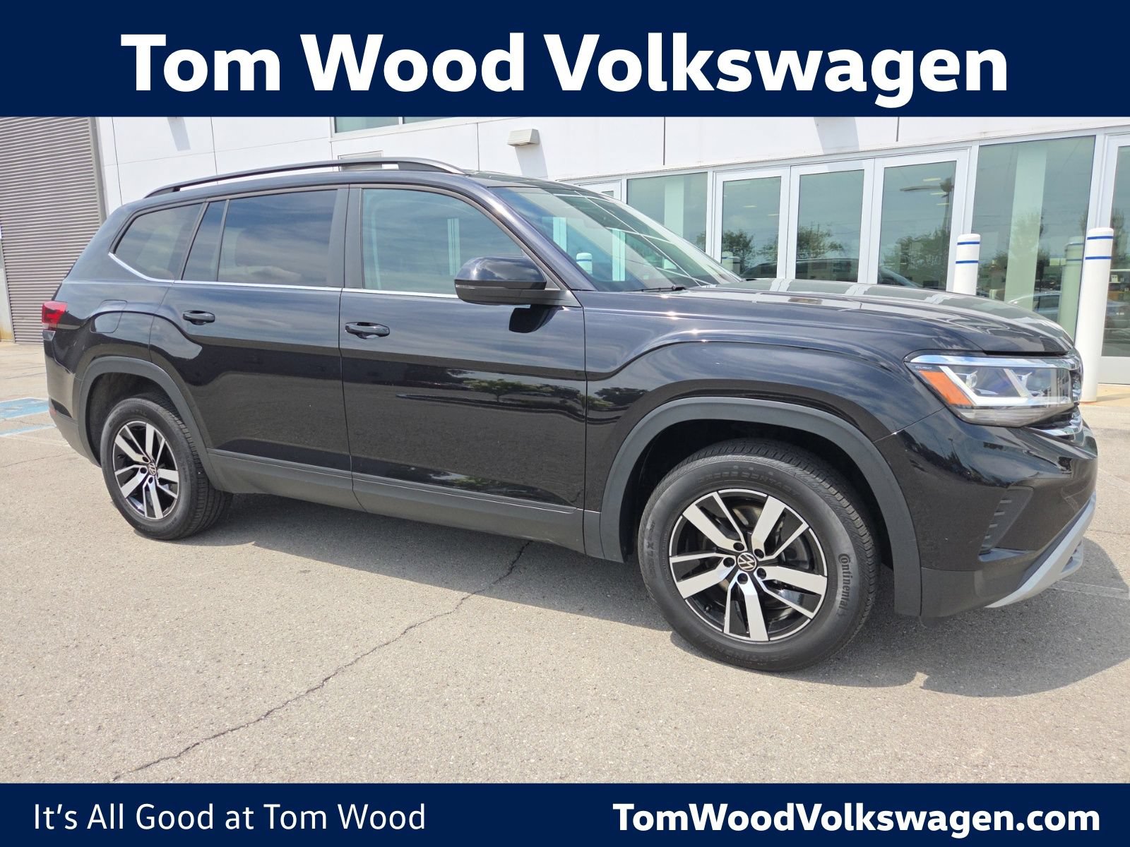 Used 2023 Volkswagen Atlas SE AWD/4WD image 1