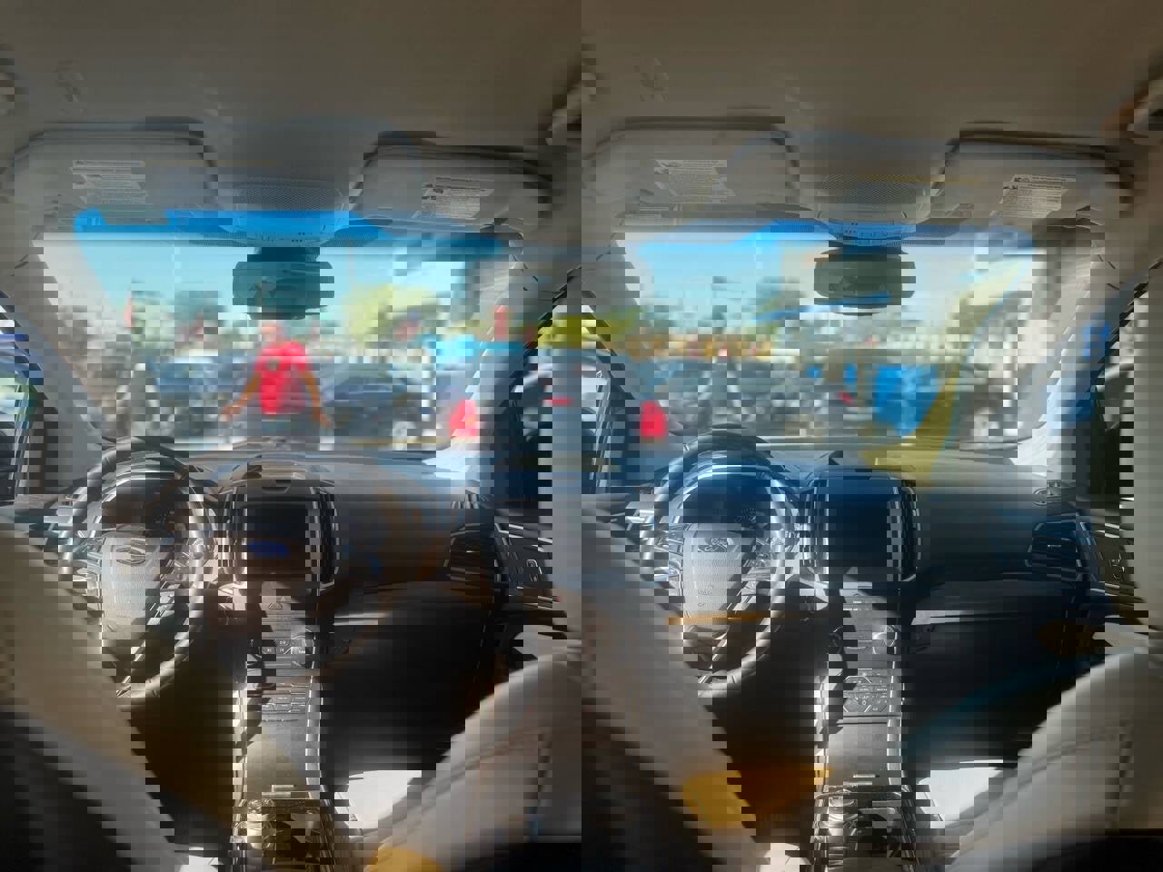 Used 2020 Ford Edge SEL w/ Cargo Accessory Package image 3