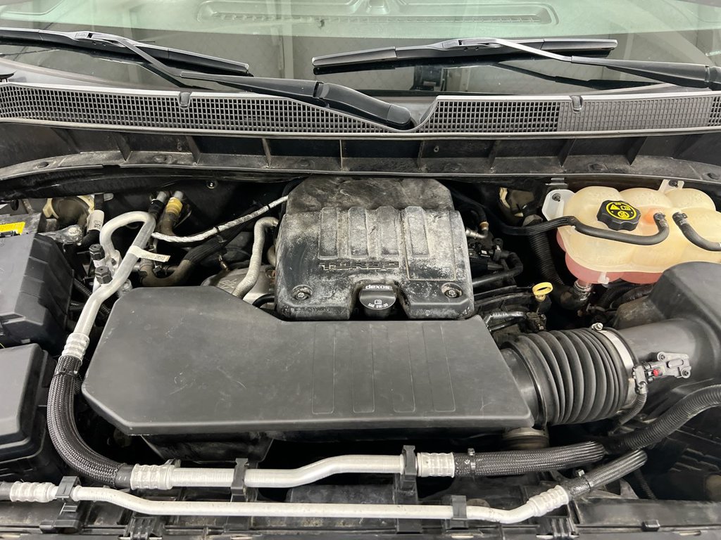 Used 2020 Chevrolet Silverado 1500 Custom w/ Custom Value Package AWD/4WD image 24