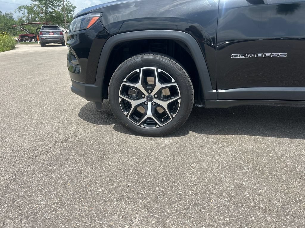 Used 2025 Jeep Compass Limited AWD/4WD image 51