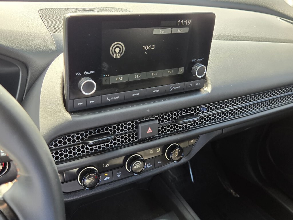 Certified 2025 Honda HR-V Sport image 21
