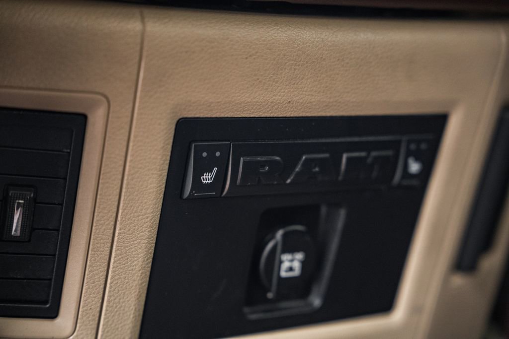 Used 2018 RAM 3500 Laramie Longhorn image 45