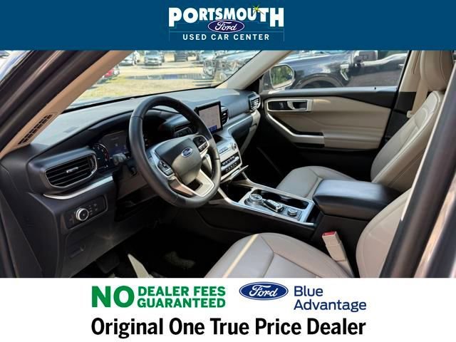 Used 2021 Ford Explorer XLT w/ Equipment Group 202A image 5