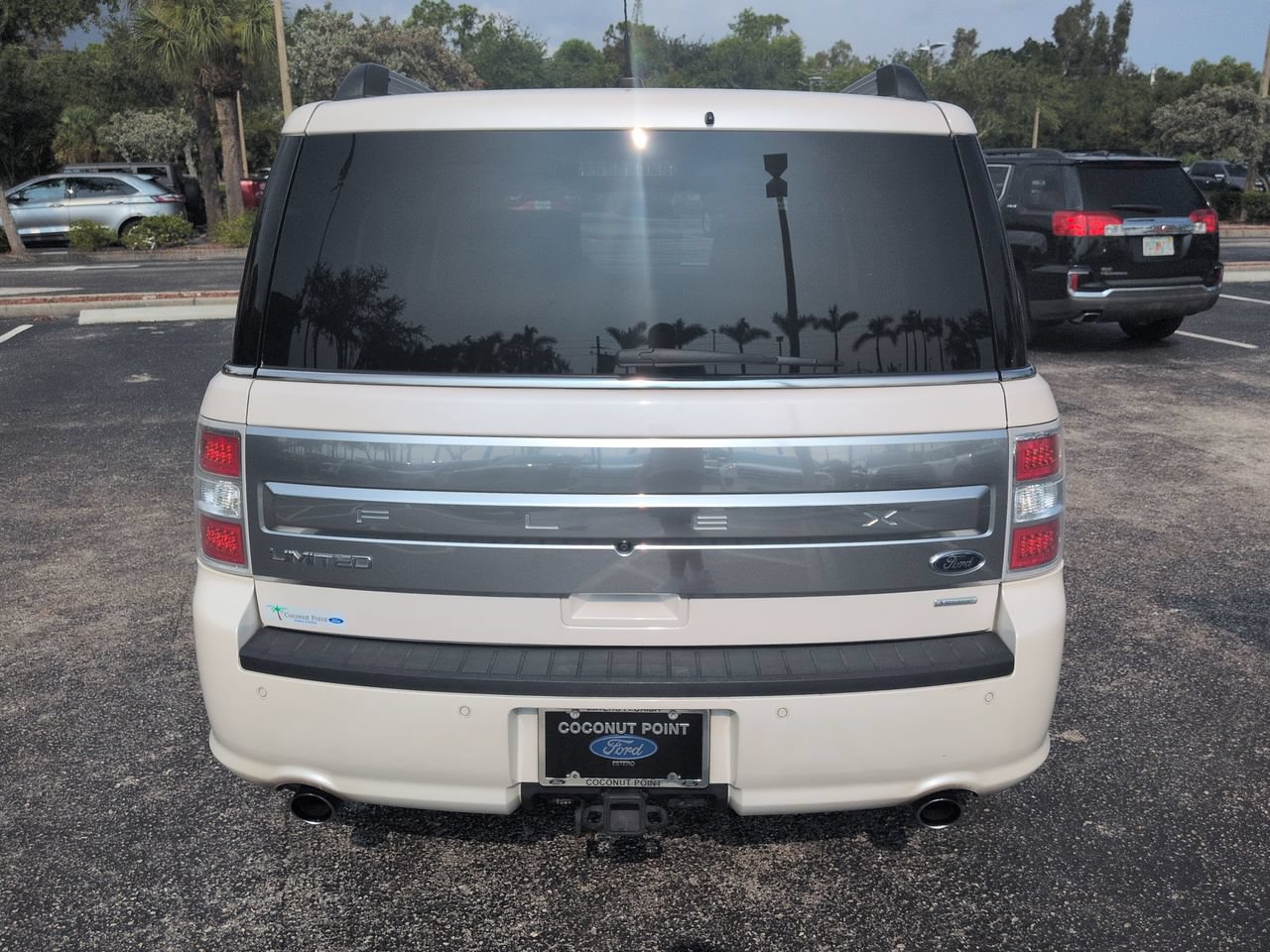 Used 2016 Ford Flex Limited w/ Equipment Group 303A AWD/4WD image 5