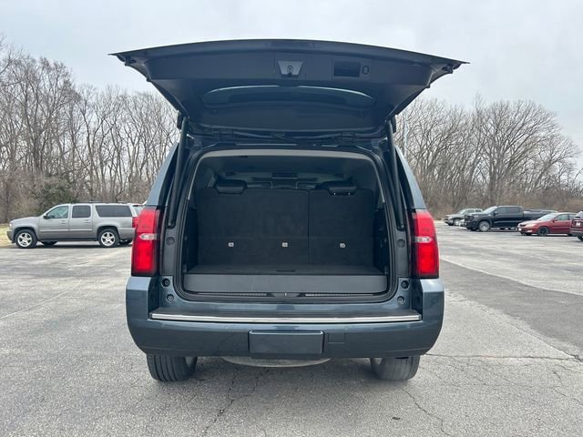 Used 2020 Chevrolet Tahoe Premier w/ Premier 6.2L Value Package AWD/4WD image 18