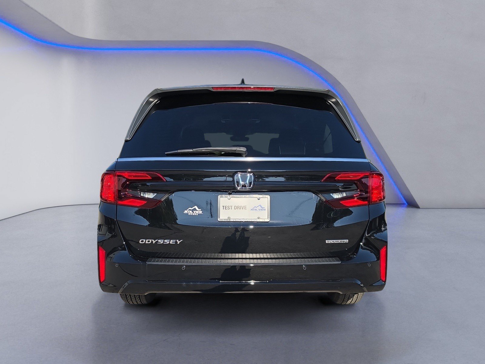 New 2027 Honda Odyssey Touring image 4