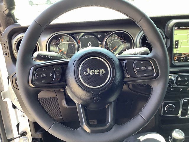 Used 2023 Jeep Gladiator Willys image 11