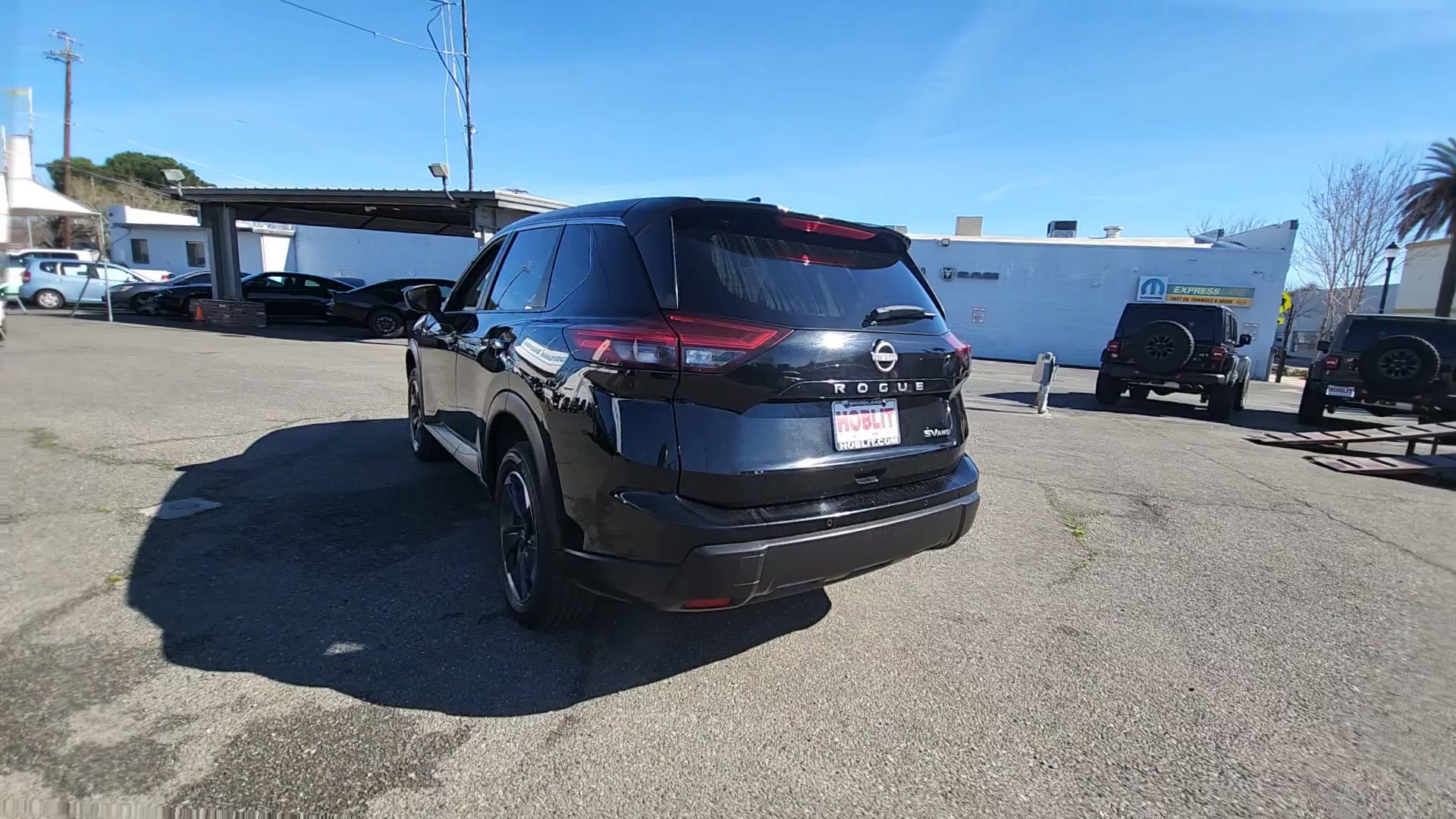 Used 2024 Nissan Rogue SV image 9