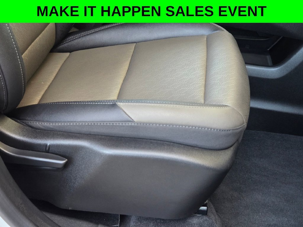 Used 2025 Chevrolet Equinox LT w/ Convenience Package II FWD image 28