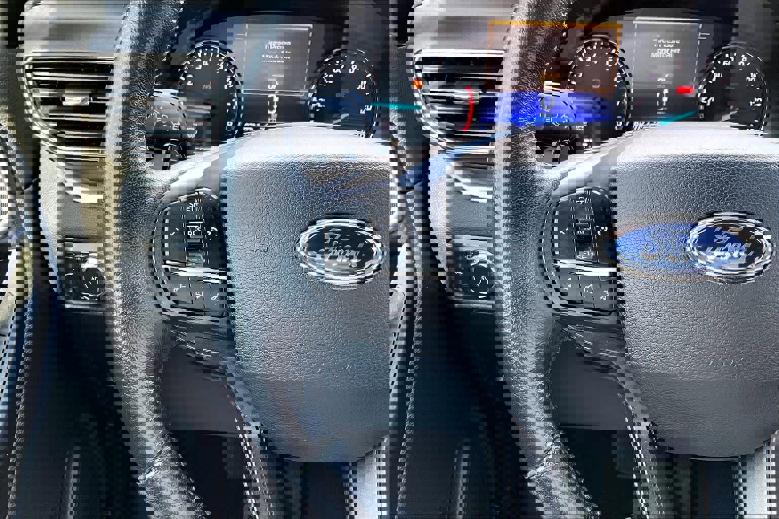 Used 2020 Ford Explorer XLT w/ Equipment Group 202A image 24