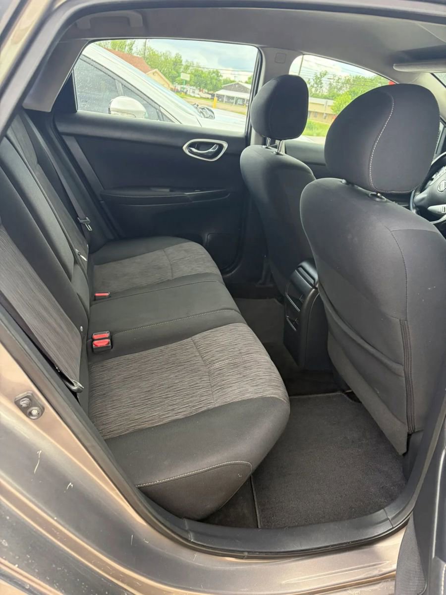 Used 2015 Nissan Sentra SV FWD image 5