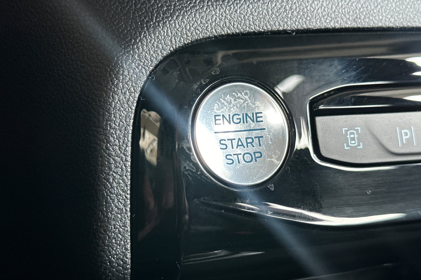 Used 2024 Ford Escape Platinum AWD/4WD image 23