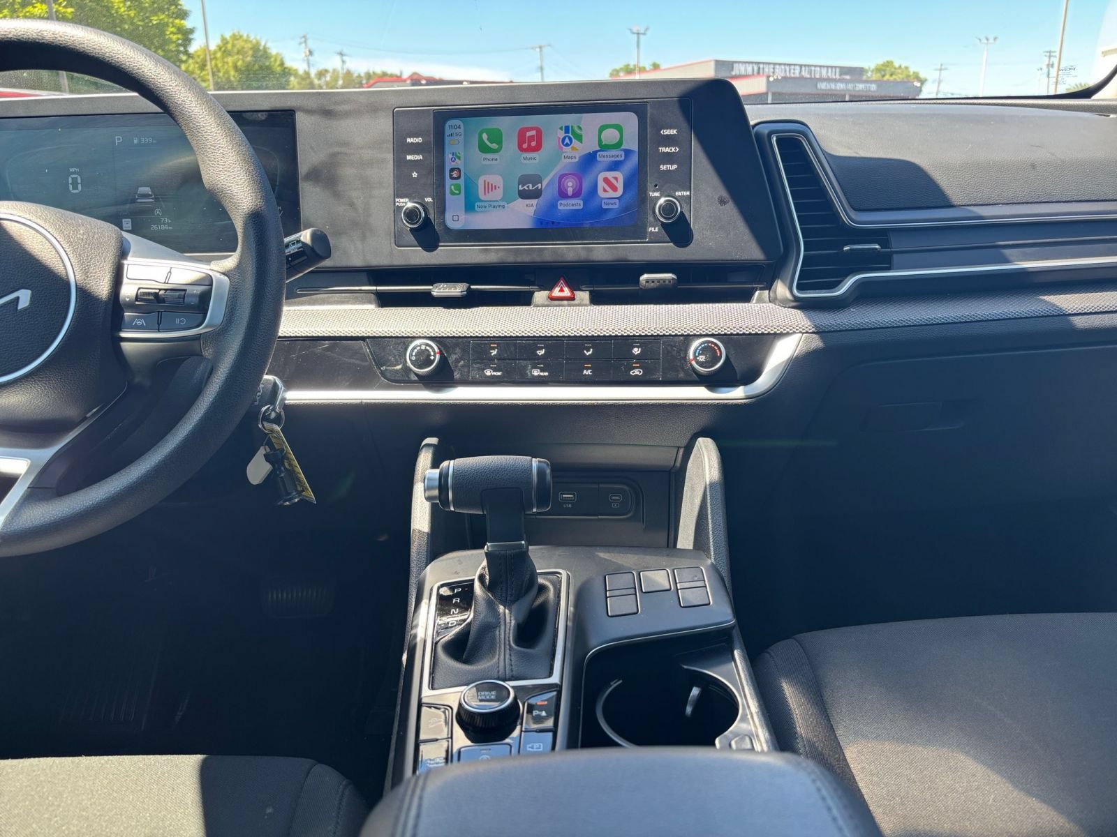 Used 2025 Kia Sportage LX FWD image 17