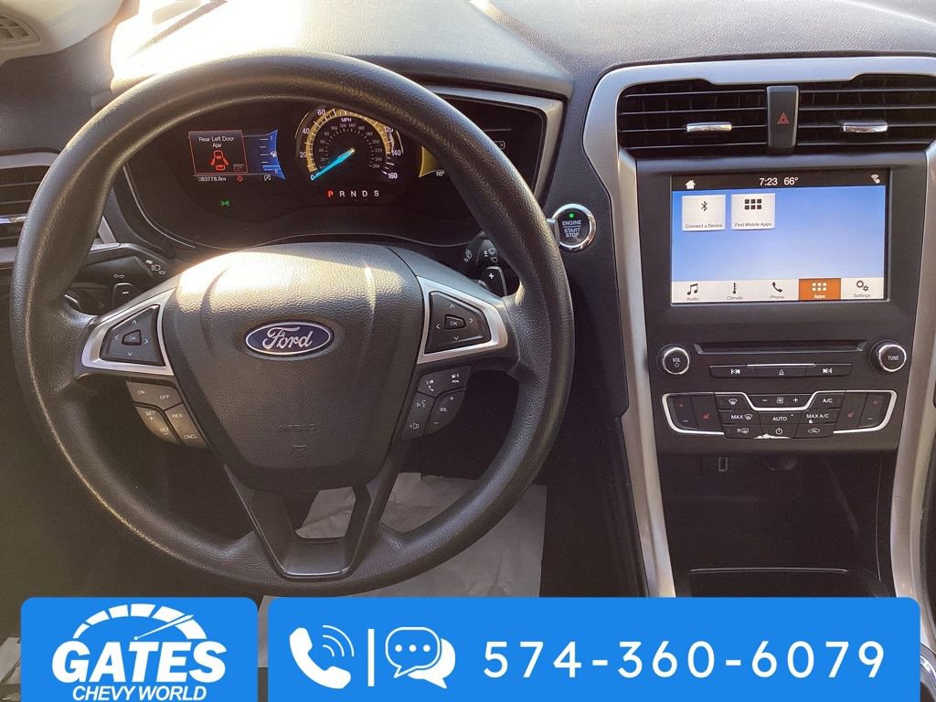 Used 2018 Ford Fusion SE w/ Fusion SE Technology Package FWD image 13