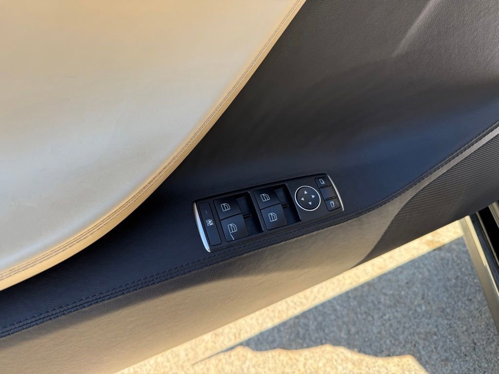 Used 2013 Tesla Model S RWD image 19