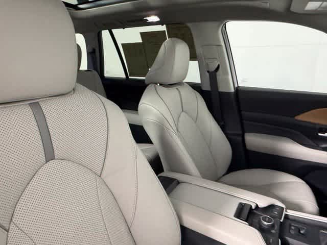 Used 2026 Toyota Grand Highlander AWD image 65