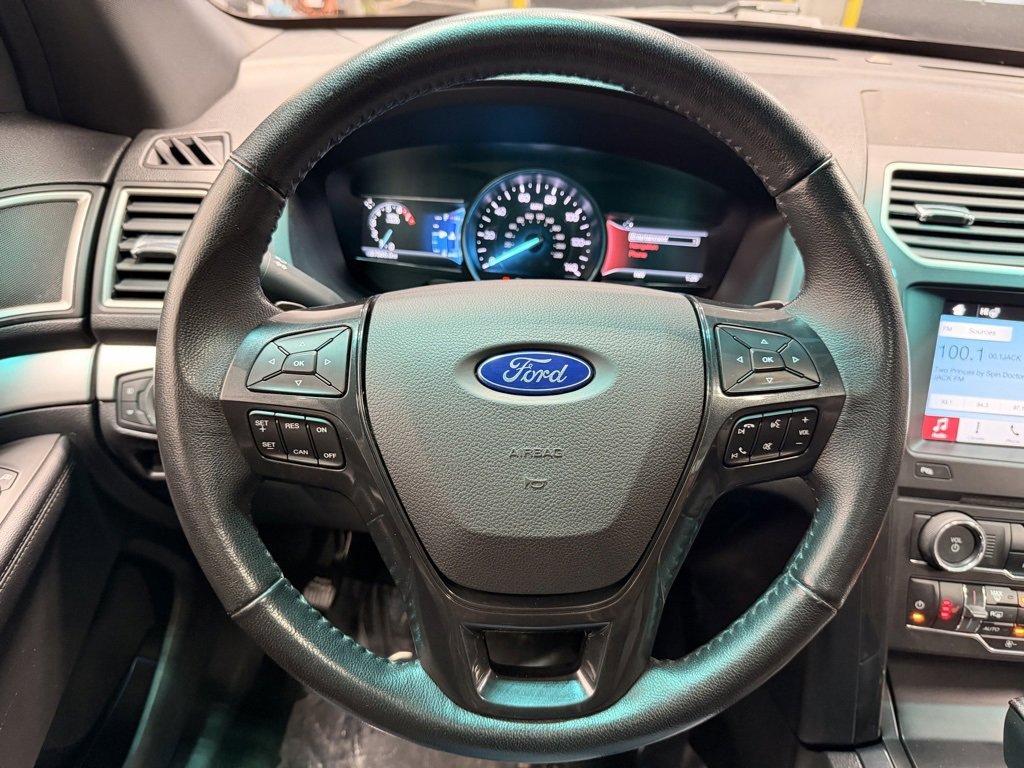 Used 2017 Ford Explorer XLT w/ Equipment Group 202A image 33