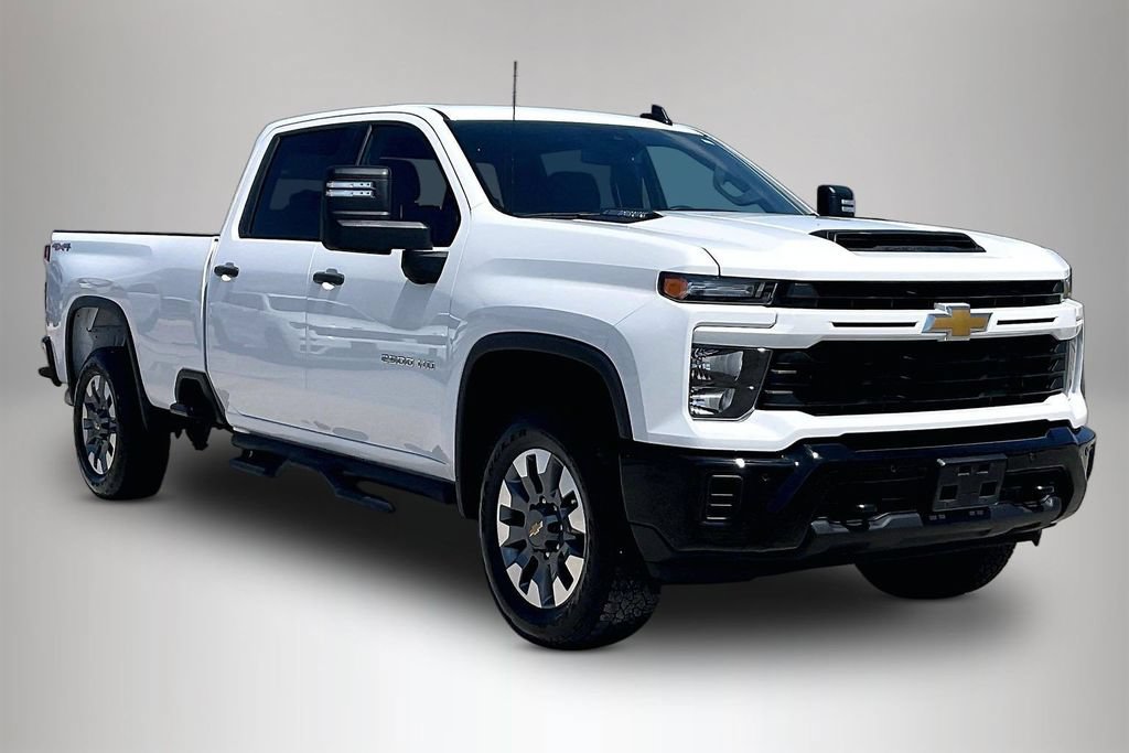 Used 2025 Chevrolet Silverado 2500 Custom w/ Custom Value Package AWD/4WD image 1