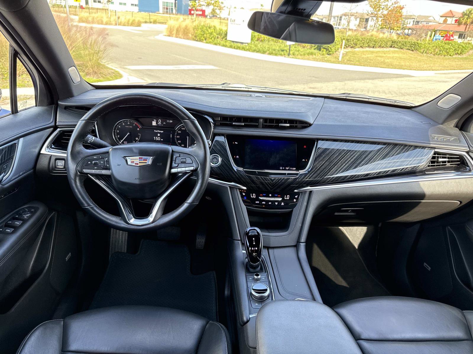 Used 2025 Cadillac XT6 Premium Luxury image 18