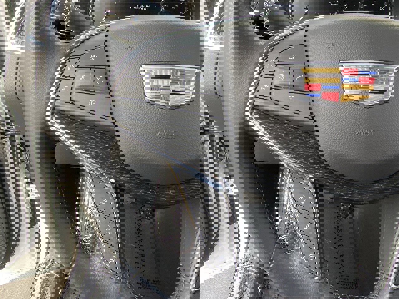 Certified 2022 Cadillac XT5 Premium Luxury w/ LPO, Floor Liner Package image 23