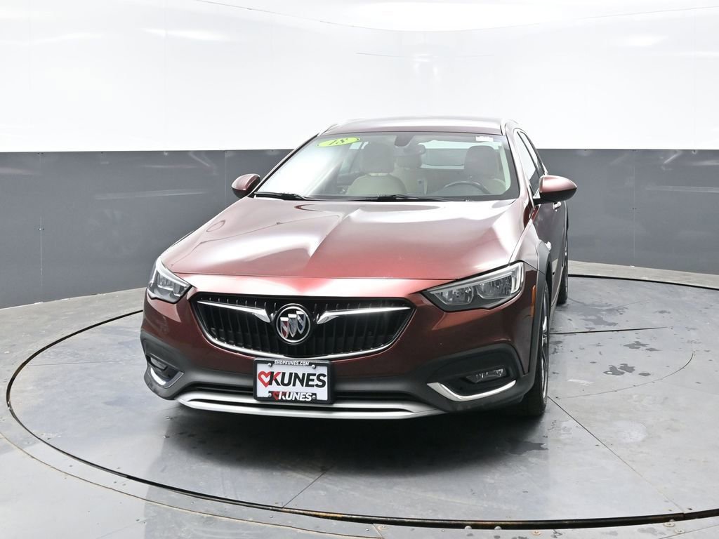 Used 2018 Buick Regal Preferred w/ Sights and Sounds Package AWD/4WD image 10
