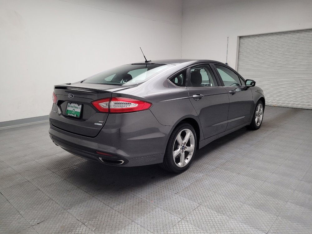 Used 2016 Ford Fusion SE FWD image 9