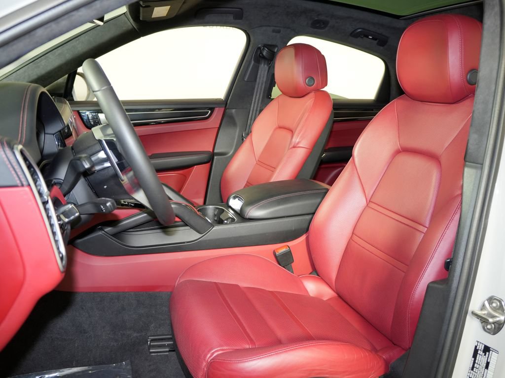 Certified 2021 Porsche Cayenne GTS AWD/4WD image 5