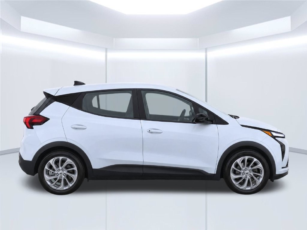 New 2027 Chevrolet Bolt LT w/ Comfort Package FWD image 10