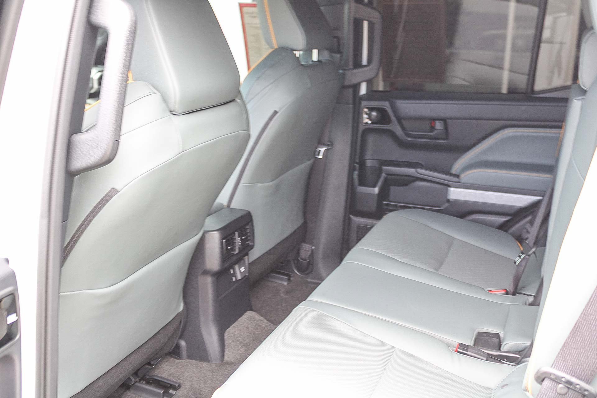 Certified 2025 Toyota 4Runner Trailhunter AWD/4WD image 20