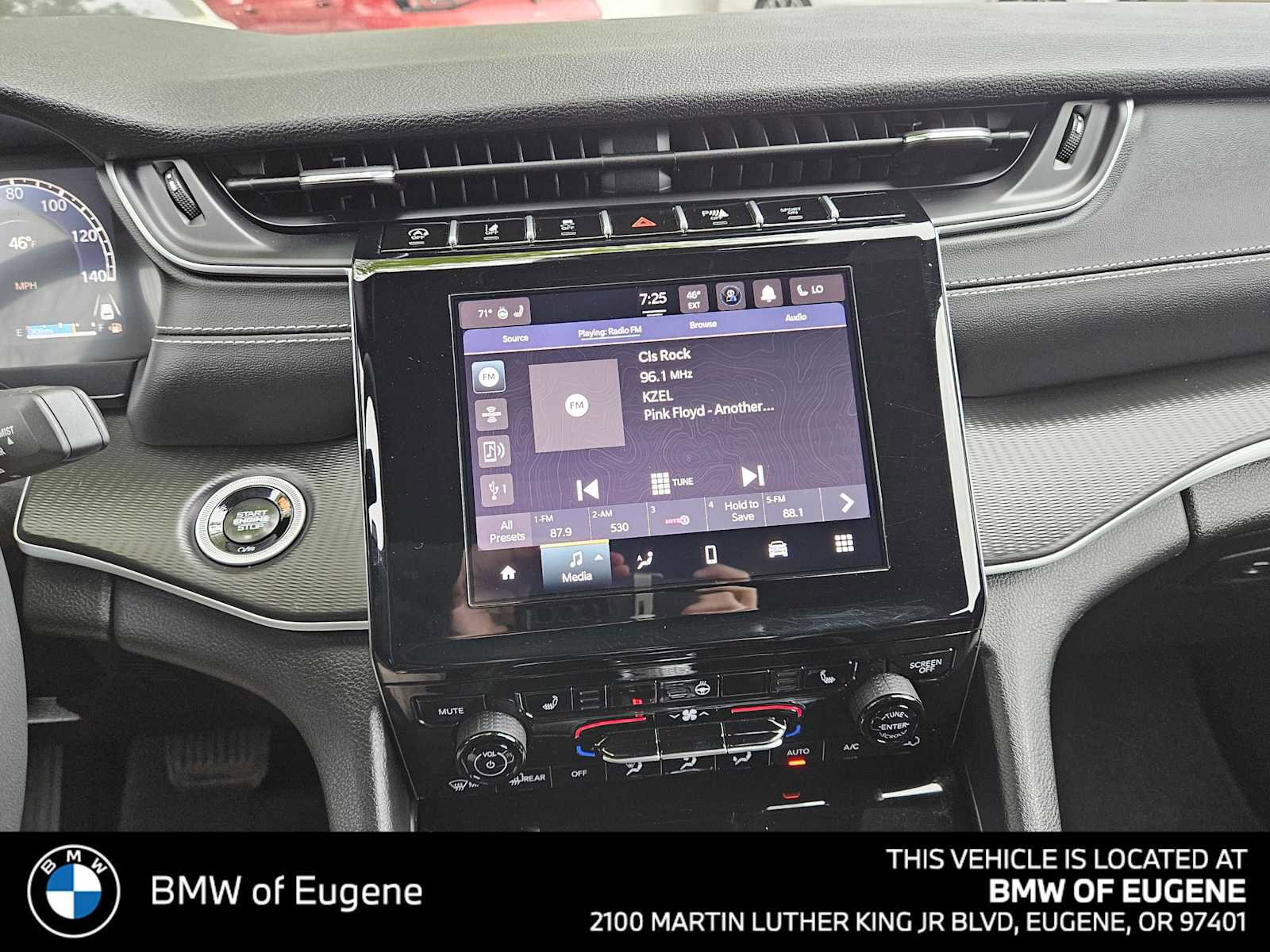 Used 2024 Jeep Grand Cherokee Altitude image 30