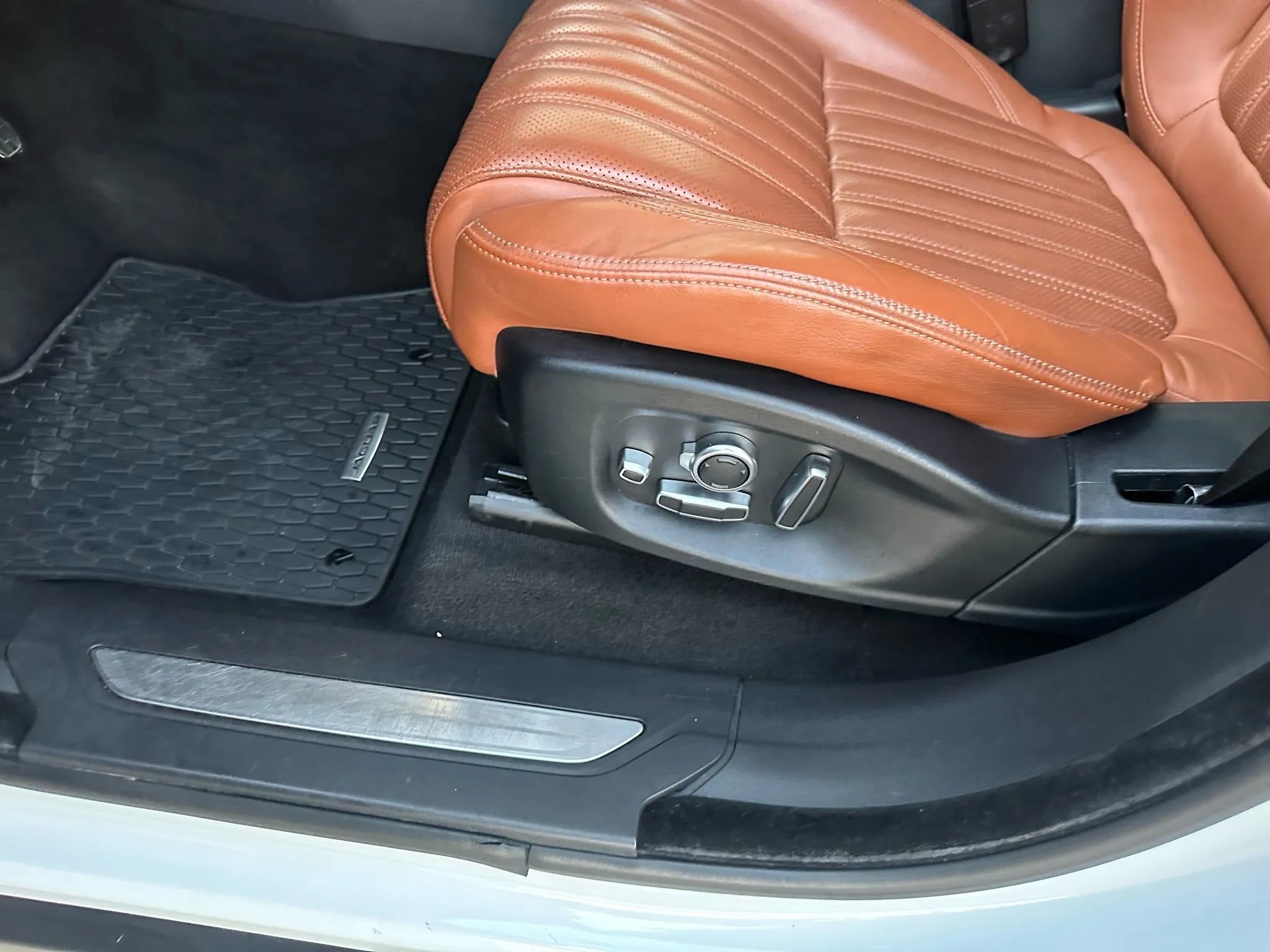 Used 2018 Jaguar F-PACE Portfolio image 35