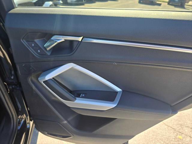 Used 2023 Audi Q3 2.0T Premium Plus w/ Premium Plus Package image 13