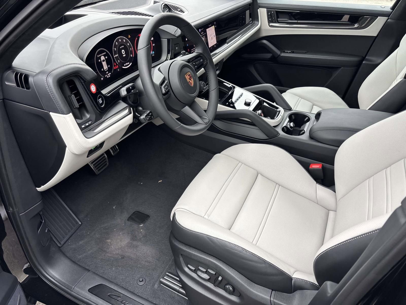 New 2026 Porsche Cayenne GTS image 19