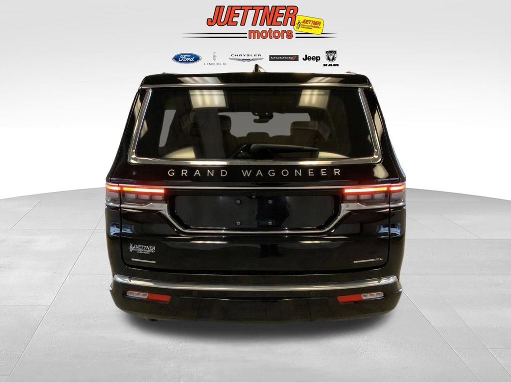 Used 2023 Jeep Grand Wagoneer L Series III w/ Rear Seat Video Group 1 AWD/4WD image 8