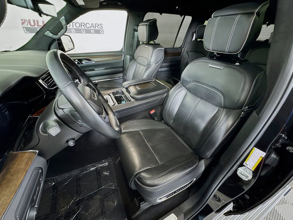 Used 2022 Jeep Grand Wagoneer Series II w/ Convenience Group III image 22