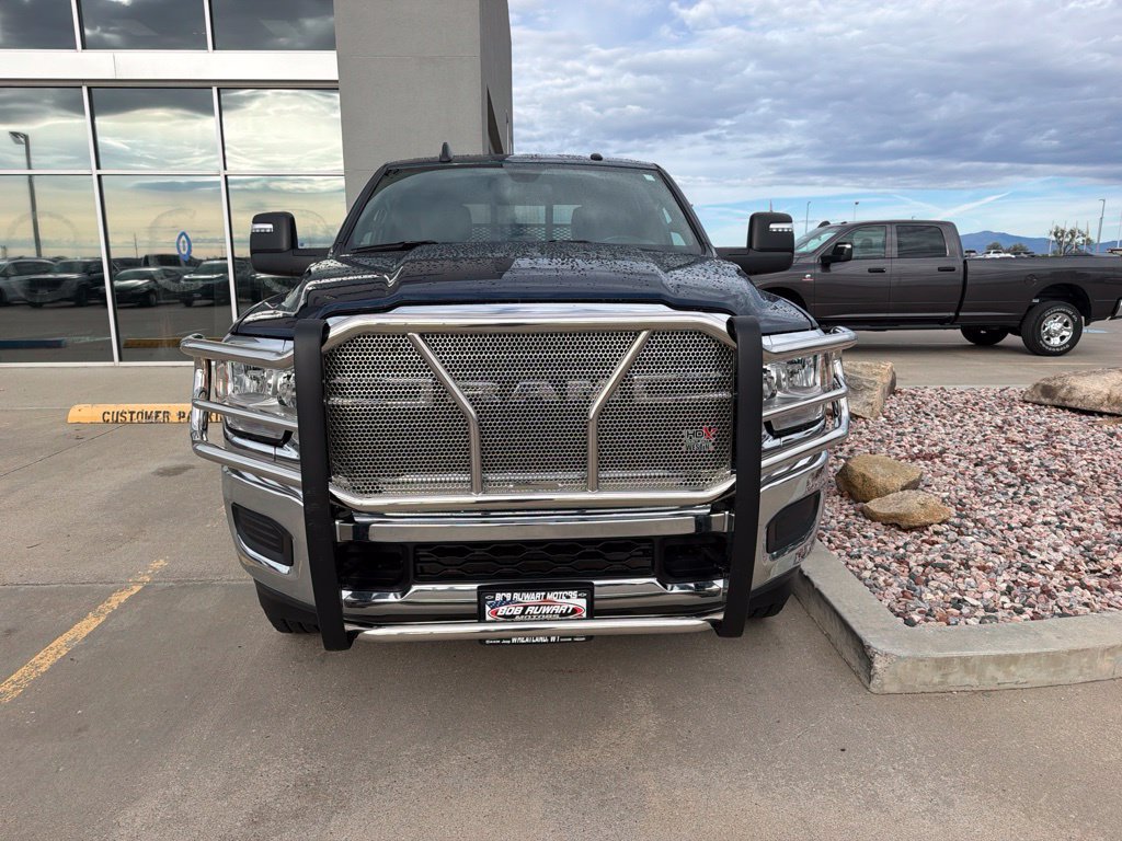 Used 2024 RAM 2500 Tradesman w/ Chrome Appearance Group AWD/4WD image 8