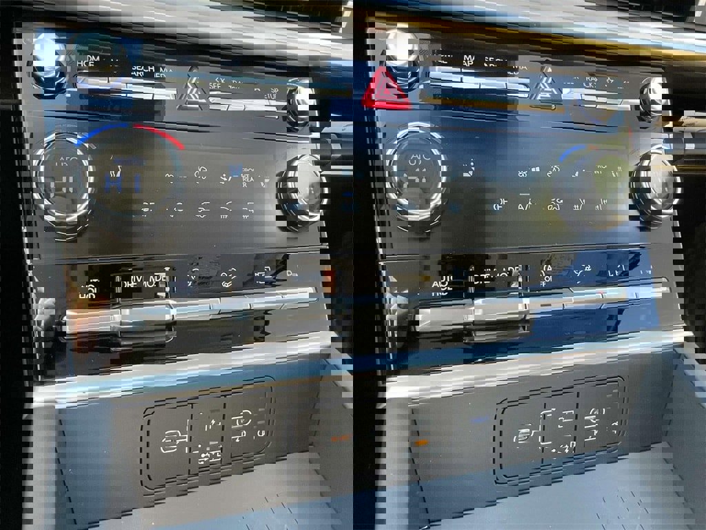 New 2026 Hyundai Santa Fe SEL image 15